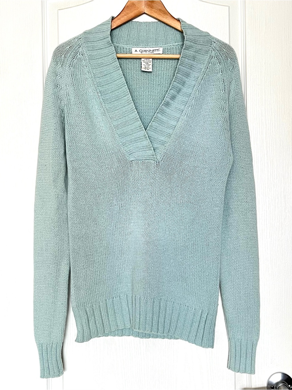 A. Giannetti Mint 100% 2-Ply Cashmere Sage Green V-Neck Pullover Sweater XL